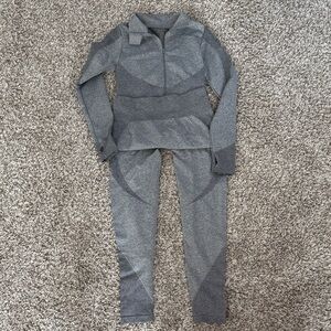 LA + IMAGE Gray Women's Leggings and Top Set